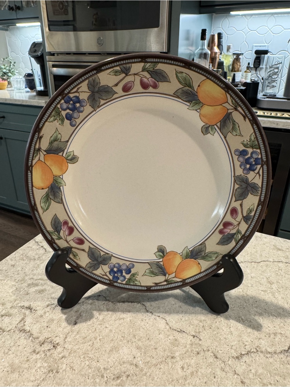 NWT Mikasa Intaglio Garden Harvest CAC29 Salad Plate 8 1/4”